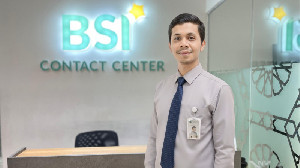 Ahmad Fuadi: Dari Introvert menjadi Inovator di BSI Contact Center