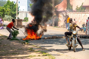 Kamerun Bergejolak Jelang Hasil Pemilu, 4 Tewas di Douala