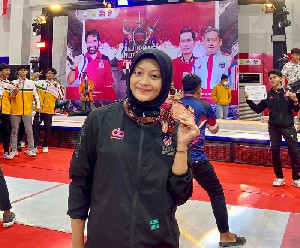 Qayla Shabira, Mahasiswi Fakultas Hukum Unmuha Ukir Prestasi di Kejuaraan Anggar Internasional