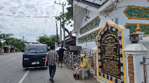 Tradisi Singgah di Makam Syuhada Lapan Bireuen, Pengendara Beri Sedekah dan Doa
