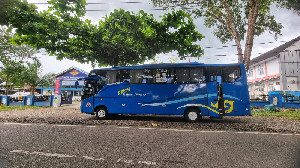 Trans Jantho, Si Biru Adem yang Jadi Andalan Warga Aceh Besar