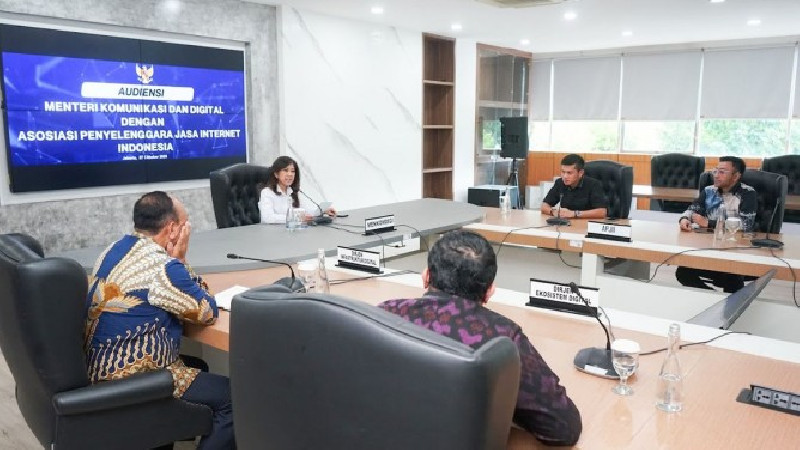Menkomdigi Minta ISP Sediakan Internet Terjangkau dan Berkualitas untuk Masyarakat
