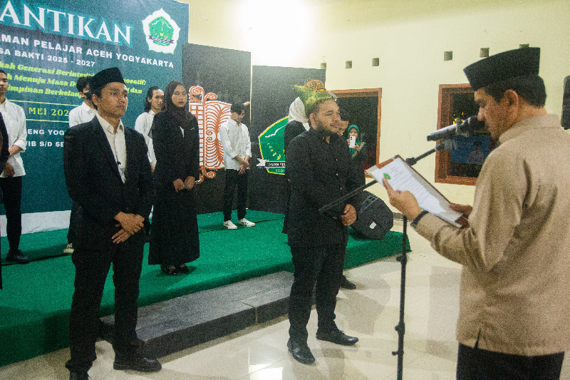 Karo Isra Yusrizal Lantik Pengurus Taman Pelajar Aceh Yogyakarta, Ini Harapannya