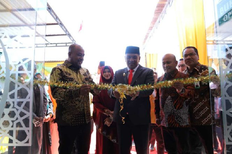 Dirut Bank Aceh Resmikan KCP Jagong Jeget, Dukung Pembangunan Ekonomi di Aceh Tengah