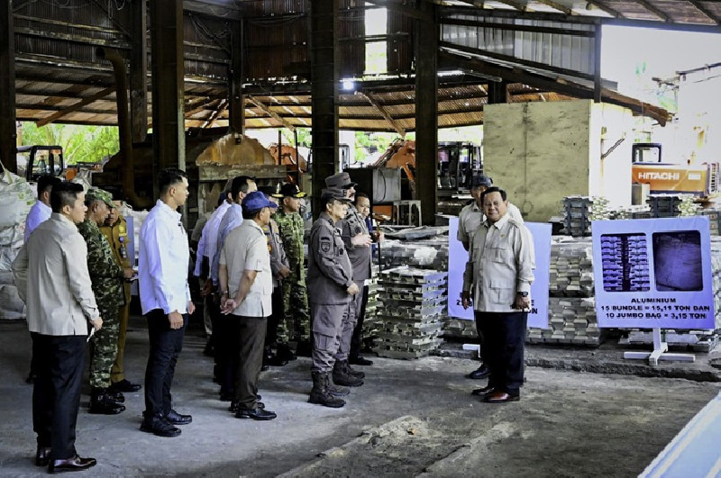 Presiden Prabowo: Penambangan Ilegal Rugikan Negara Rp300 Triliun