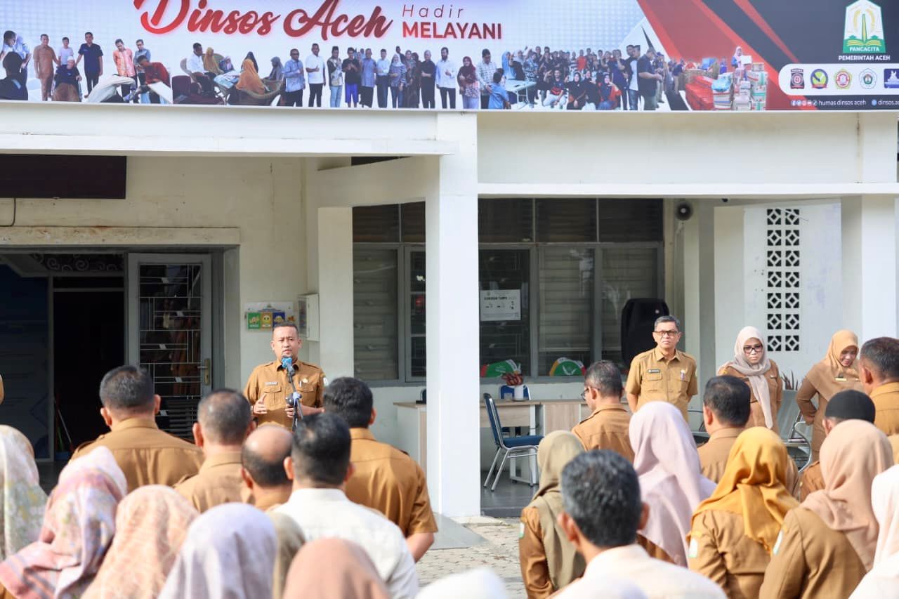 Sekretaris Dinsos Aceh Pimpin Apel Pagi, Ingatkan Disiplin dan Profesionalisme