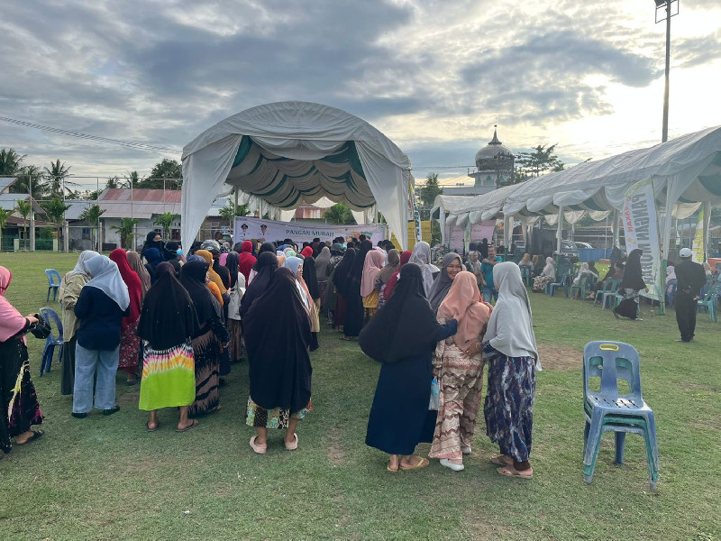 3.900 Paket Pangan Murah Ludes di Tiga Lokasi Banda Aceh