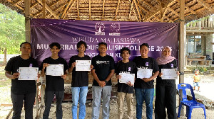 Sekolah Jurnalistik Muharram Journalism College Banda Aceh Wisuda Angkatan ke-18