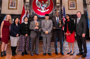 Primaduta Award: Penghargaan untuk McCormick & Izwandi Rusli atas Kontribusi pada Ekspor Indonesia