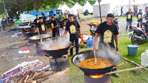 Ribuan Warga Meriahkan Maulid Raya di Banda Aceh