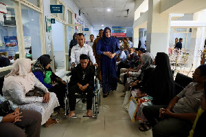 Kak Na Fasilitasi Pengobatan Rahmat Akbar, Remaja Lumpuh Layu Asal Pulo Aceh