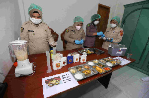 Terapkan Pola Higienis, Sie Dokkes Polresta Banda Aceh Lakukan Pengujian MBG