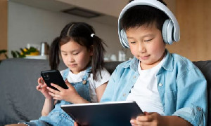 Malaysia Siapkan Aturan Larangan Media Sosial untuk Remaja di Bawah 16 Tahun