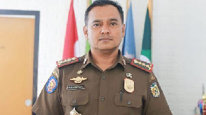 Dua Pelajar Ketahuan Bolos, Satpol PP-WH Banda Aceh Antar Langsung ke Rumah