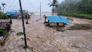 Taiwan Evakuasi Ribuan Warga Jelang Kedatangan Topan Fung-wong