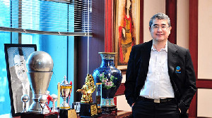 Rektor Universitas Esa Unggul Dilantik sebagai Sekjen APTISI, Dr Iswadi Sampaikan Apresiasi dan Harapan