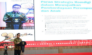 Ruang Digital Dorong Ekonomi Perempuan dan Anak, Wamen Nezar Tekankan Keamanan Online