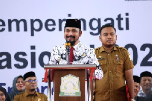 10 Guru Hebat Terima Penghargaan di Hardiknas Aceh Timur