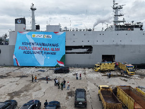 Lagi! Aceh Terima Bantuan Ratusan Ton Obat dan Perlengkapan Anak