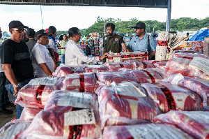 Mualem Perintahkan Percepatan Distribusi Sembako dan Penanganan Akses ke Wilayah Terisolir