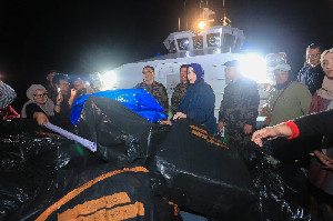 Illiza Lepas Keberangkatan KP Hiu 12 dari Pangkalan PSDKP Lampulo