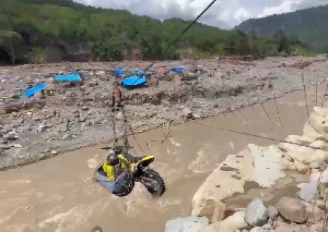 Wakil Bupati Aceh Tengah Nyaris Terkubur di Sungai Bergang