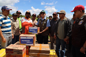 Wali Nanggroe Kunjungi dan Salurkan Bantuan ke Wilayah Tengah