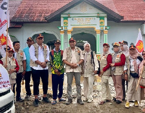 DPC Gerindra Banda Aceh Salurkan Bantuan untuk Korban Bencana di Bireuen