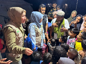 Kak Na Antar Bantuan ke Lhok Gunci, Perkampungan yang Berubah Menjadi Sungai