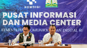 Jalur Darat Terputus, Dishub Aceh Andalkan Kapal dan Pesawat untuk Kirim Bantuan