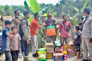Jejak Kemanusiaan Mahasiswa Sipil Unimal di Pante Bidari: Bantuan untuk Warga Korban Banjir