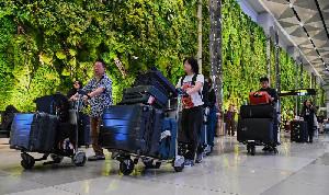 Menhub Pastikan 35 Ribu Armada Siap Layani Mobilitas Nataru 2025/2026