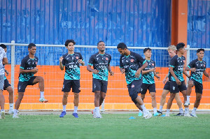 Tekankan Profesionalisme, Akhyar Ilyas Minta Pemain Persiraja Cepat Beradaptasi