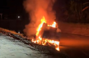 Warga Marah, Truk Pembawa Bantuan Banjir di Aceh Utara Diduga Dibakar