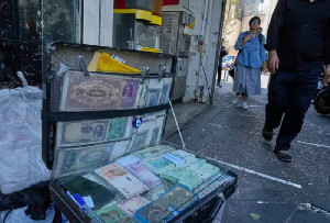 Krisis Ekonomi Iran Memuncak, Aksi Penutupan Toko Picu Protes di Ibu Kota