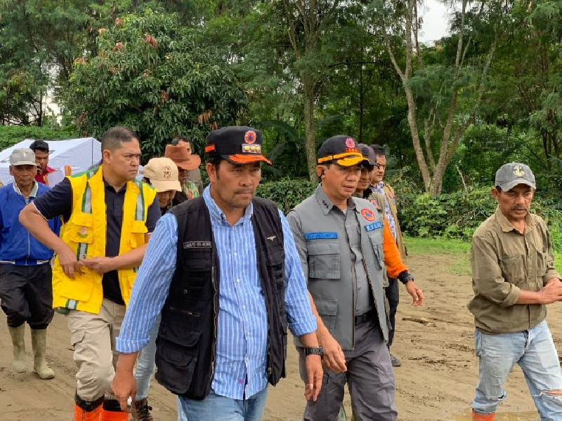 Kepala BNPB Tinjau Lokasi Bencana di Mendale, Bantuan Hunian Segera Disalurkan