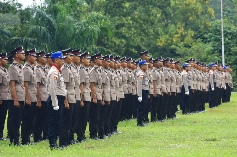 Irjen Pol Marzuki Ali Basyah Lantik 114 Siswa Diktukba Polri di SPN Polda Aceh