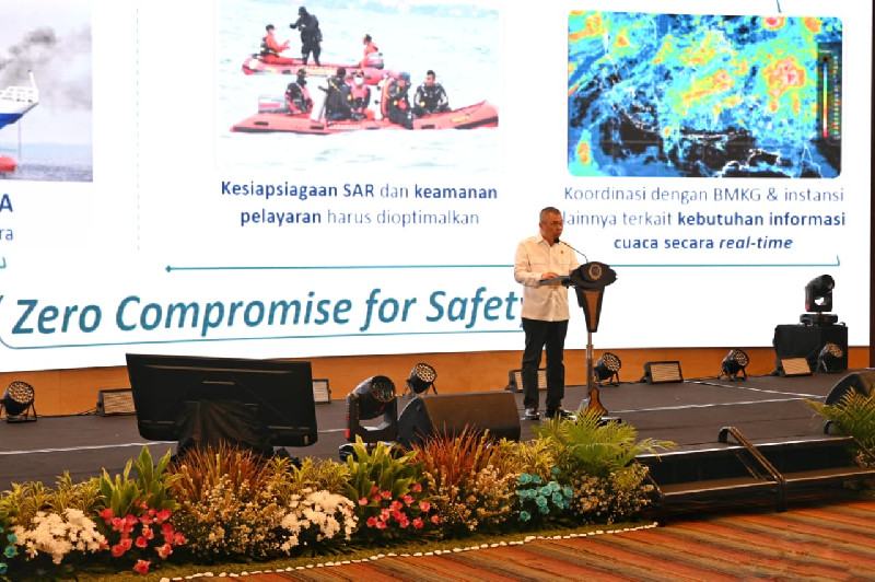 Menhub Soroti Rentetan Insiden Laut, Instruksikan Peningkatan Keamanan Nataru 2025/2026