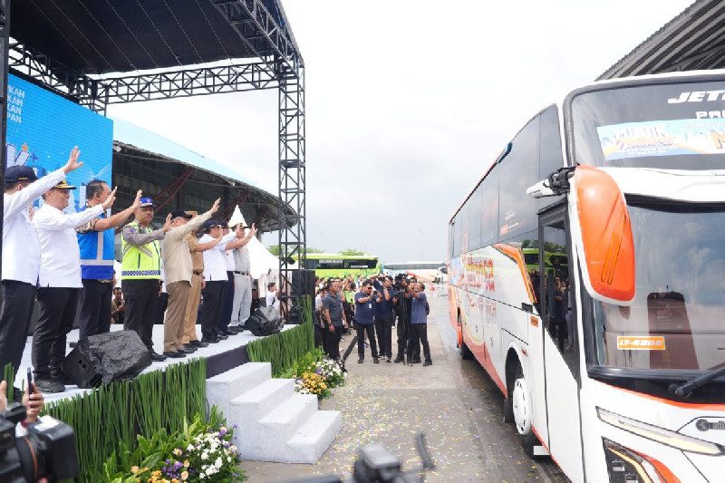Kemenhub Lepas Ribuan Penumpang Mudik Gratis Natal dan Tahun Baru 2026
