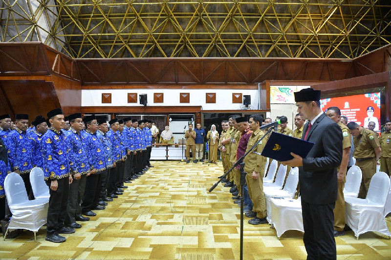 Sekda Aceh Lantik 201 Kepala Sekolah, Ingatkan Tantangan Pendidikan Aceh