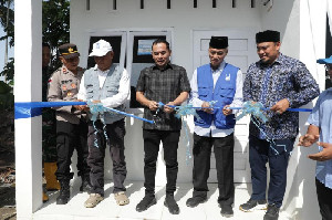 Wali Kota Lhokseumawe Serahkan 22 Rumah Tahan Gempa