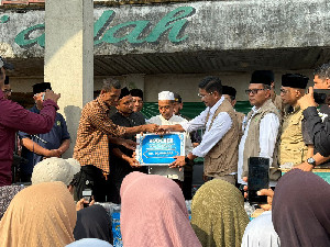 Kemenag Serahkan Bantuan untuk Masyarakat dan Masjid di Aceh Utara