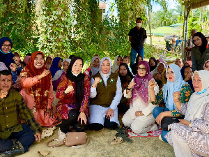Ketua DWP Aceh Salurkan Bantuan Pemulihan Pascabanjir di Aceh Tamiang