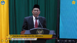 Agussabti Usung Konsep Universitas Sosio-Teknopreneur untuk USK 2026&ndash;2031