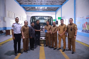 Dukung Akses Pendidikan, Aceh Besar Dapat Bantuan Bus Sekolah