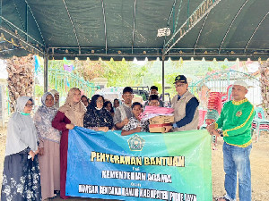 Kemenag Salurkan Bantuan Pendidikan ke MIN 5 Seunong Pidie Jaya