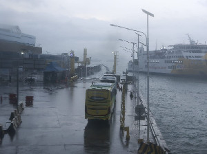 Gelombang Tinggi Ancam Penyeberangan, ASDP Waspadai Operasional di Selat Sunda dan Laut Jawa