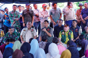 Kepala BNPB Kunjungi Nagan Raya, Pastikan Pembangunan 600 Huntara untuk Pengungsi