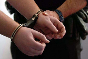 Penggerebekan Dini Hari, Polisi Amankan Pengedar Ganja di Aceh Selatan