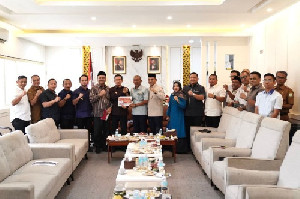 Pemkab dan DPRK Aceh Barat Audiensi ke DPRA, Perjuangkan Anggaran RS Regional Meulaboh